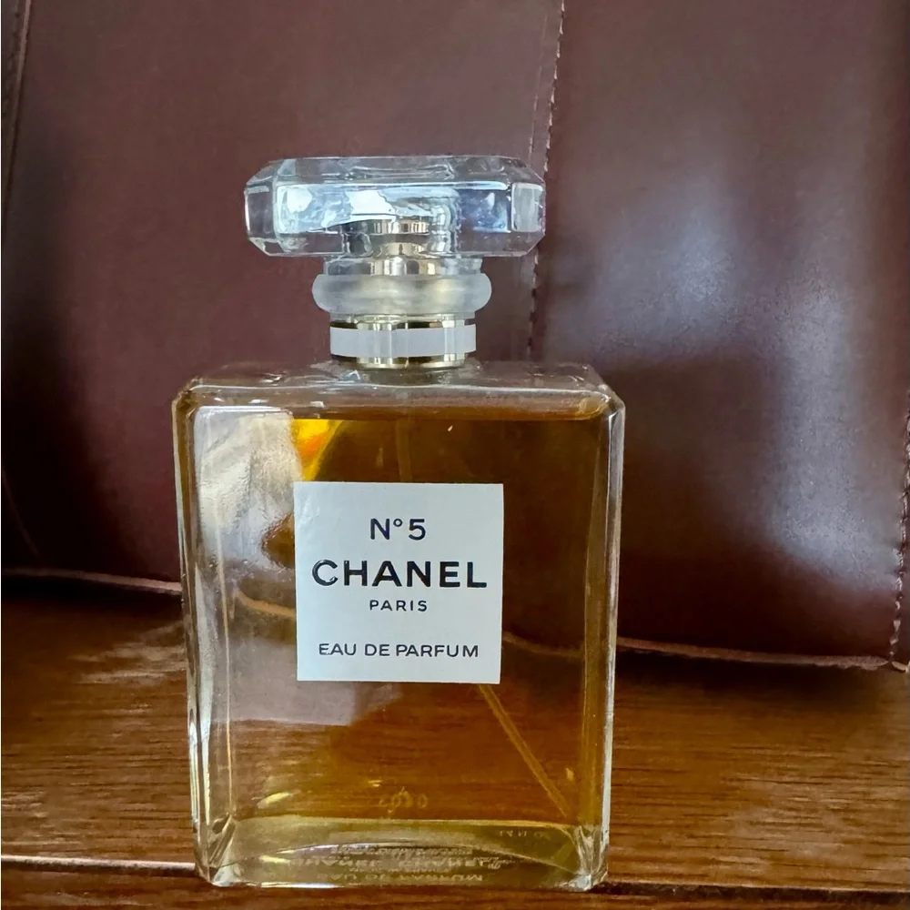 CHANEL No. 5 Eau de Parfum - Classic Perfume - Picture 1 of 5